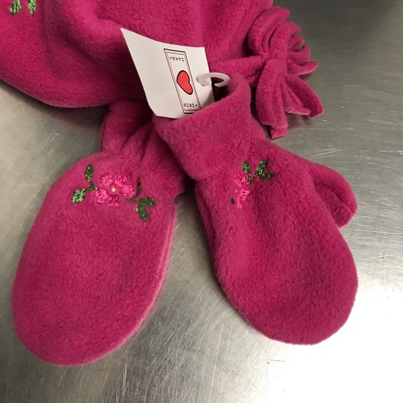 Girls Heart Throb Pink Floral Hat and Mittens NWT - Picture 3 of 5
